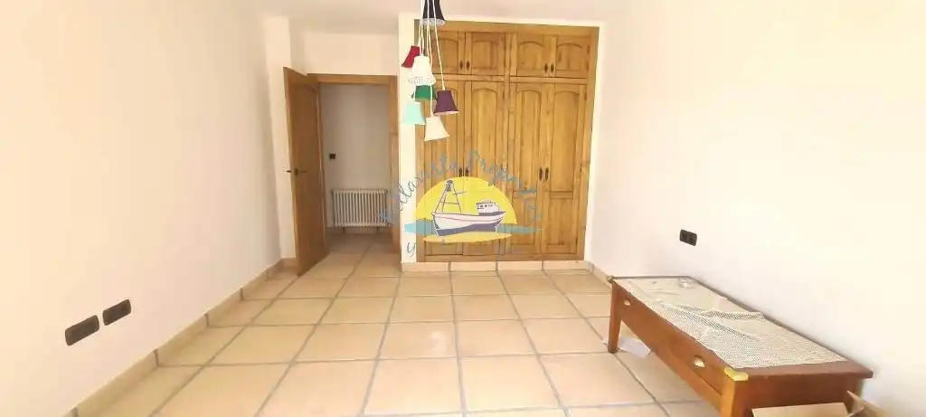 Country house zum Verkauf in Cartagena mit Privatgarten, Schwimmbad und Möbliert