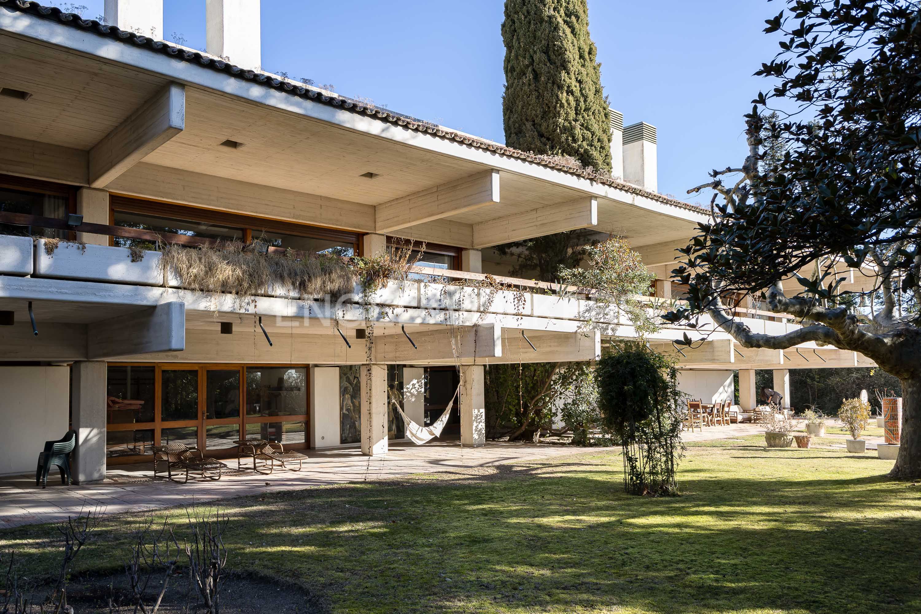 Vista exterior de Casa o xalet en venda en Fuente del Fresno amb Calefacció, Jardí privat i Terrassa