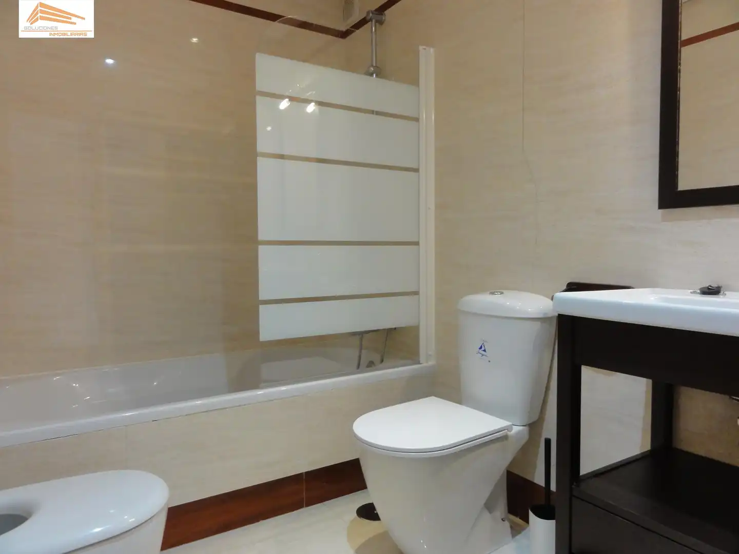 Baño de Piso en venta en Valladolid con Calefacción y Parquet