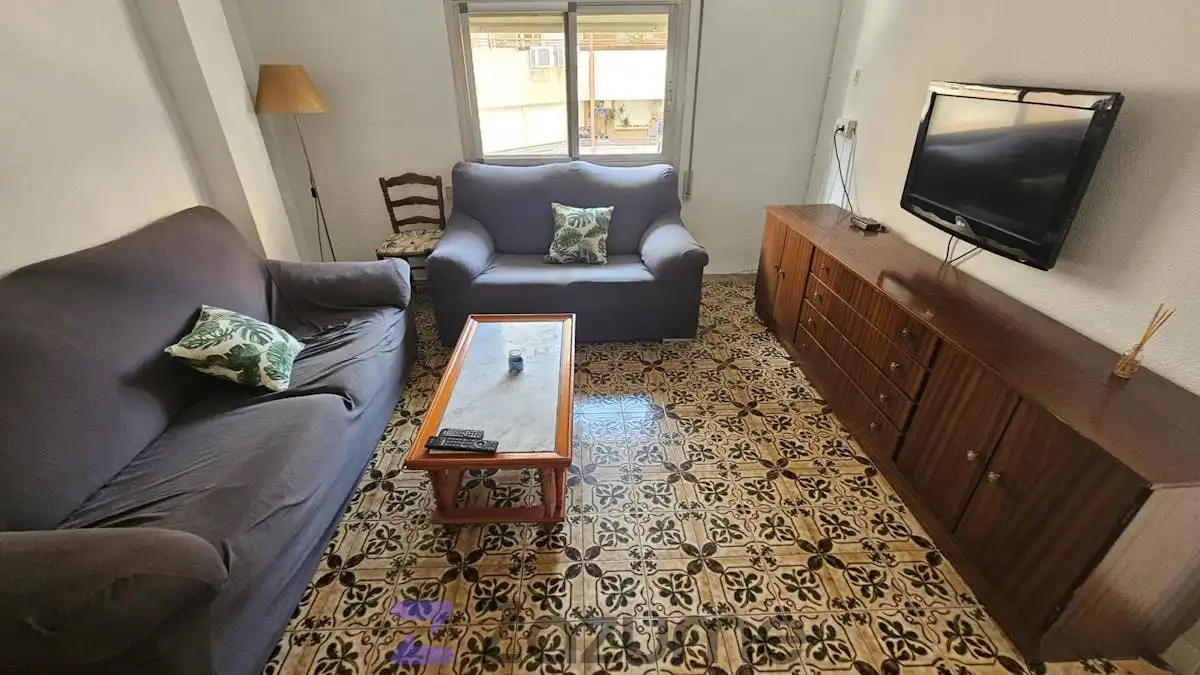 Flat for rent in Calle Pintor Joaquín, San Antón