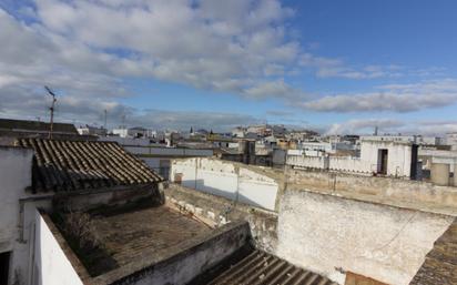 Vista exterior de Casa o xalet en venda en El Puerto de Santa María amb Terrassa i Balcó