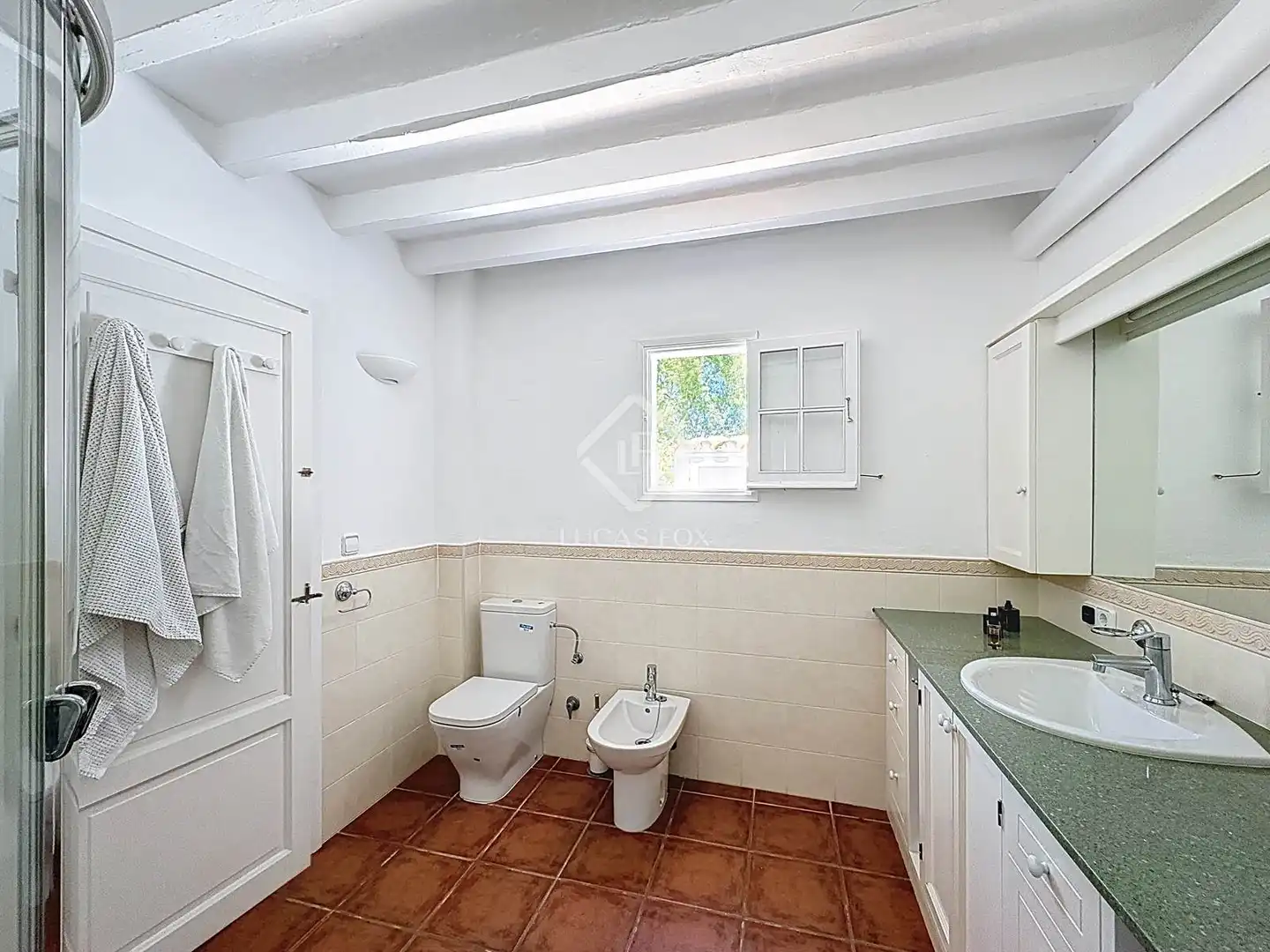 Baño de Finca rústica en venta en Es Castell con Aire acondicionado, Calefacción y Jardín privado