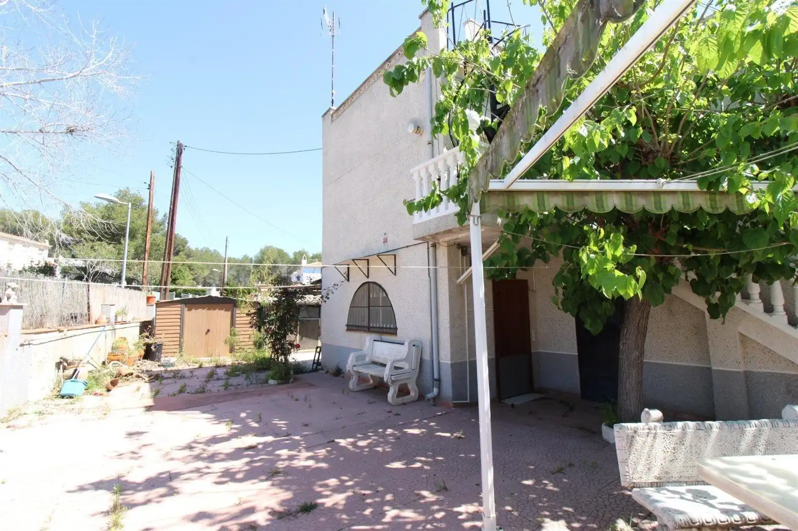 Vista exterior de Casa adosada en venda en Cunit amb Aire condicionat, Calefacció i Jardí privat