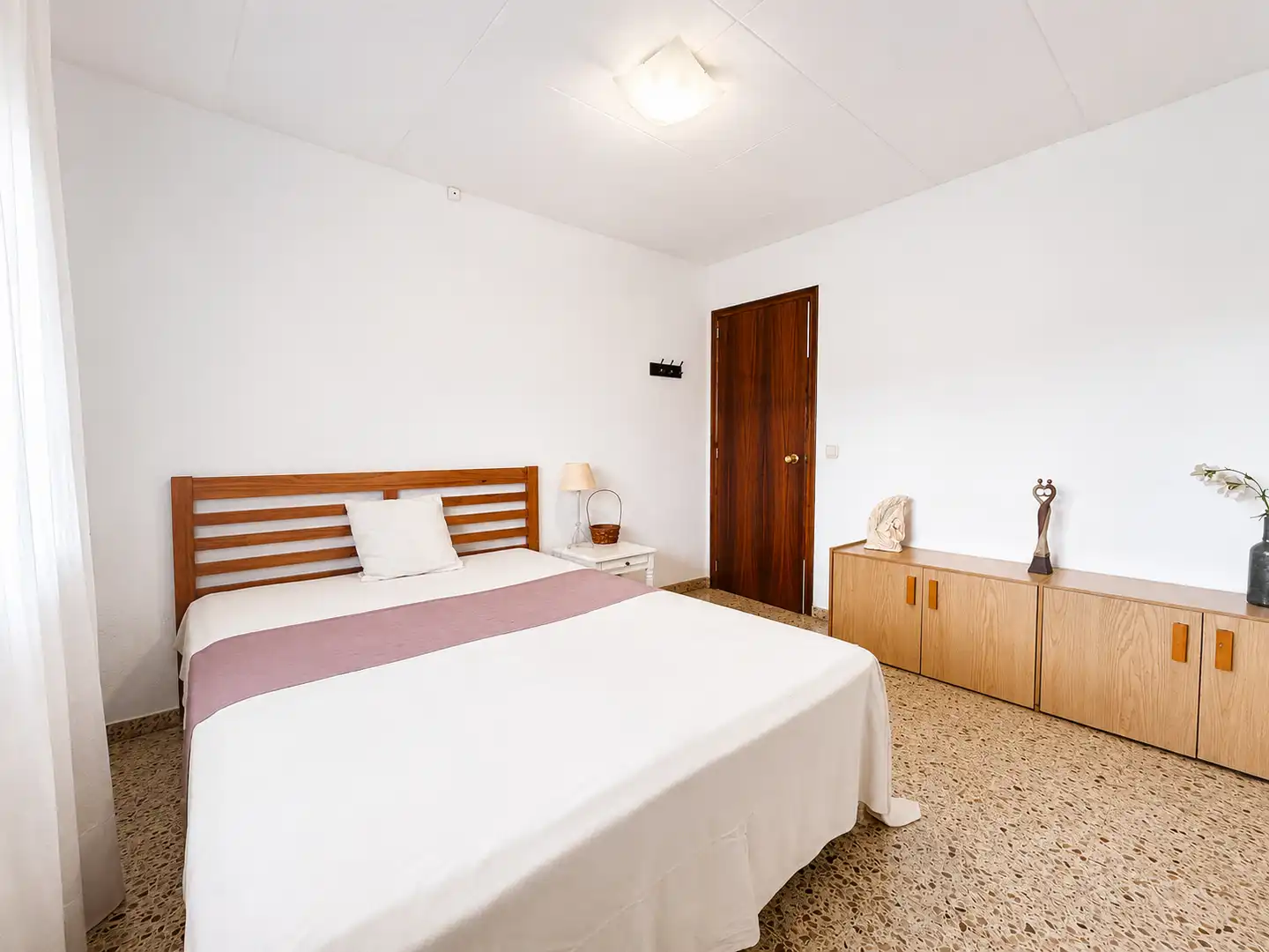 Habitación de Casa adosada en venta en Manlleu con Calefacción, Jardín privado y Terraza