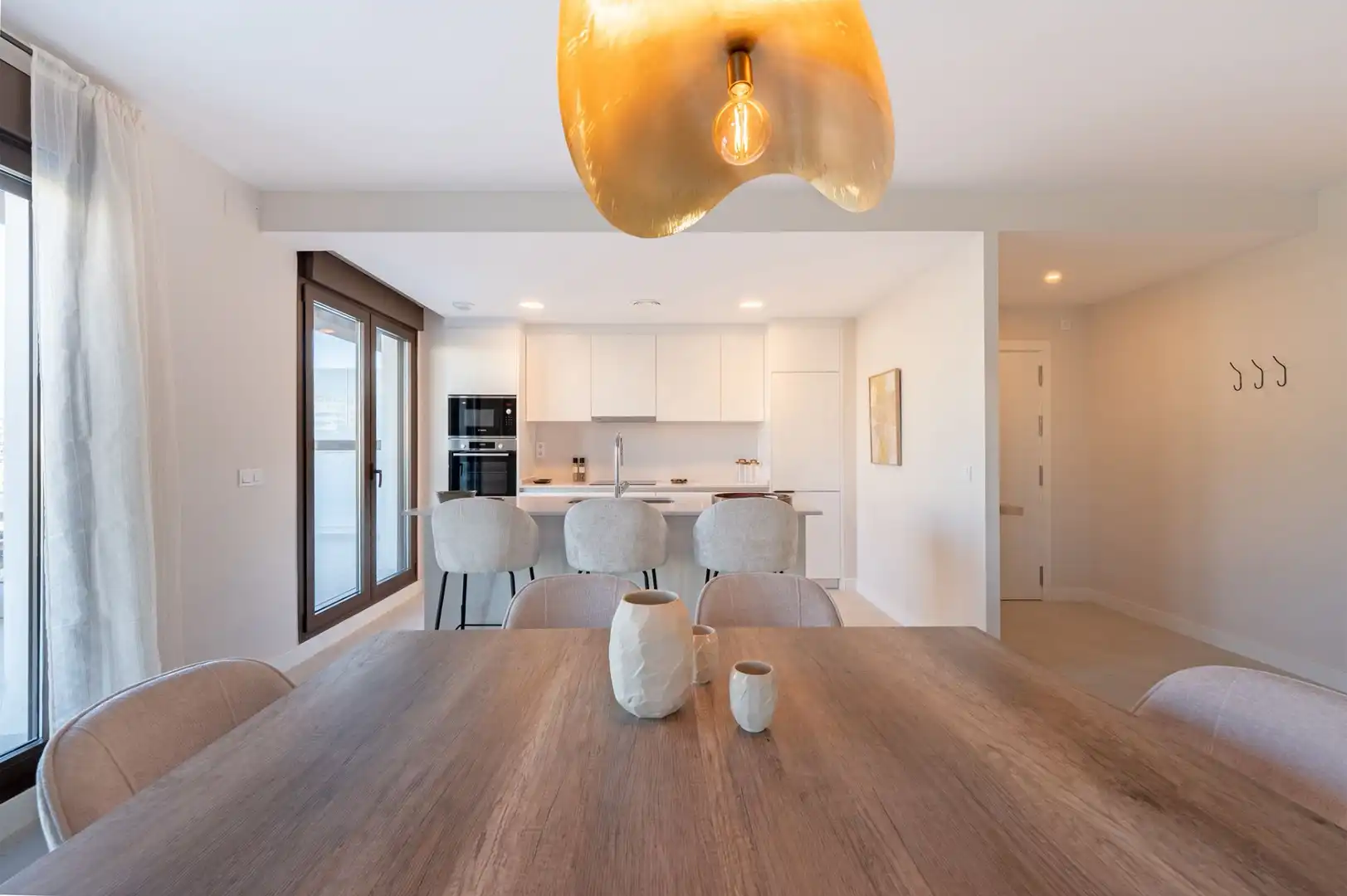 Esszimmer von Dachboden zum Verkauf in Estepona mit Klimaanlage, Terrasse und Abstellraum