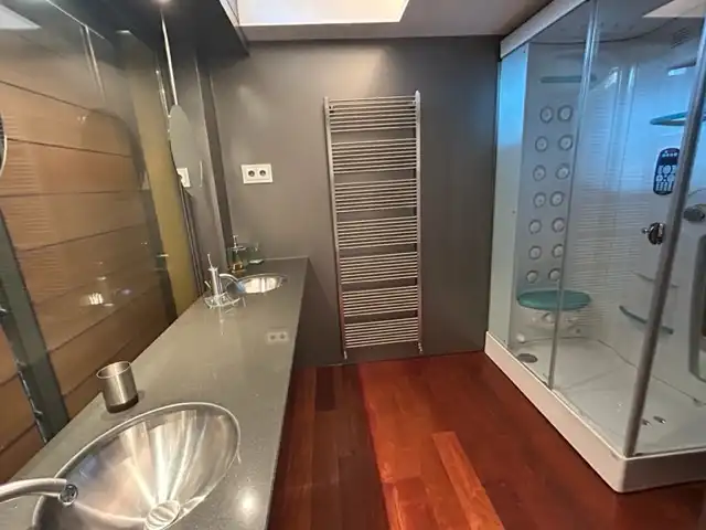 Baño de Casa o chalet en venta en Barcelona con Aire acondicionado, Calefacción y Jardín privado