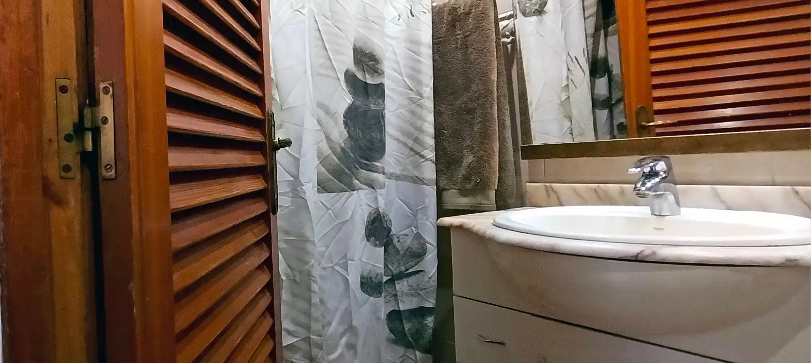 Baño de Piso en venta en Castellón de la Plana / Castelló de la Plana con Aire acondicionado, Calefacción y Amueblado