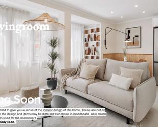 Sala d'estar de Apartament de lloguer en  Barcelona Capital amb Aire condicionat i Balcó