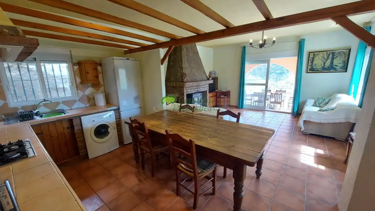 Comedor de Finca rústica en venta en Vélez-Málaga con Aire acondicionado, Terraza y Trastero