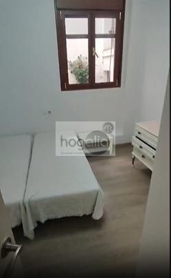 Planta baja to share in Santa Catalina