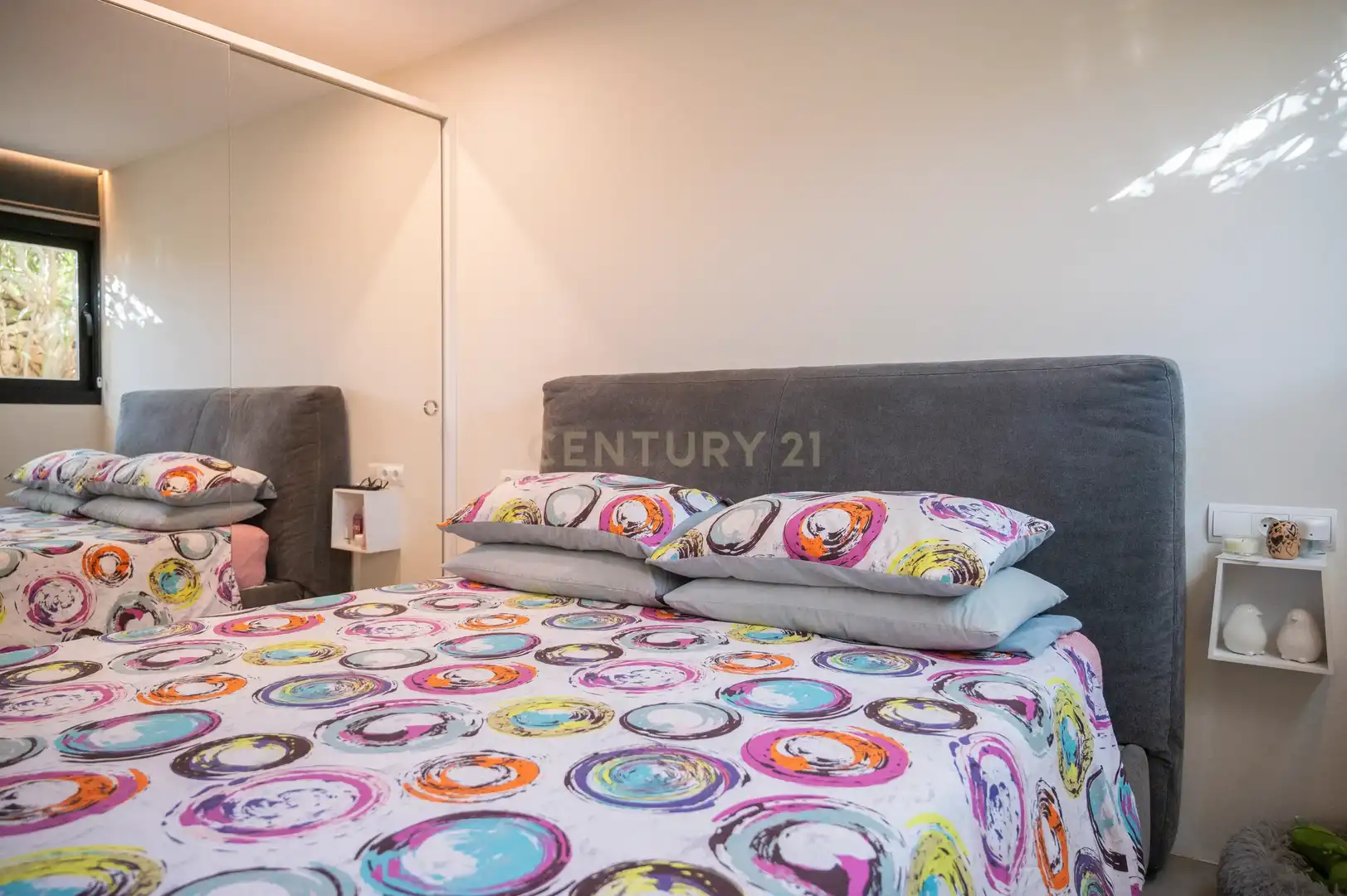 Habitación de Apartamento de alquiler en Santa Eulària des Riu con Aire acondicionado, Jardín privado y Piscina comunitaria