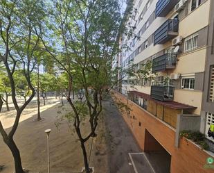 Vista exterior de Pis en venda en  Huelva Capital amb Aire condicionat, Terrassa i Moblat