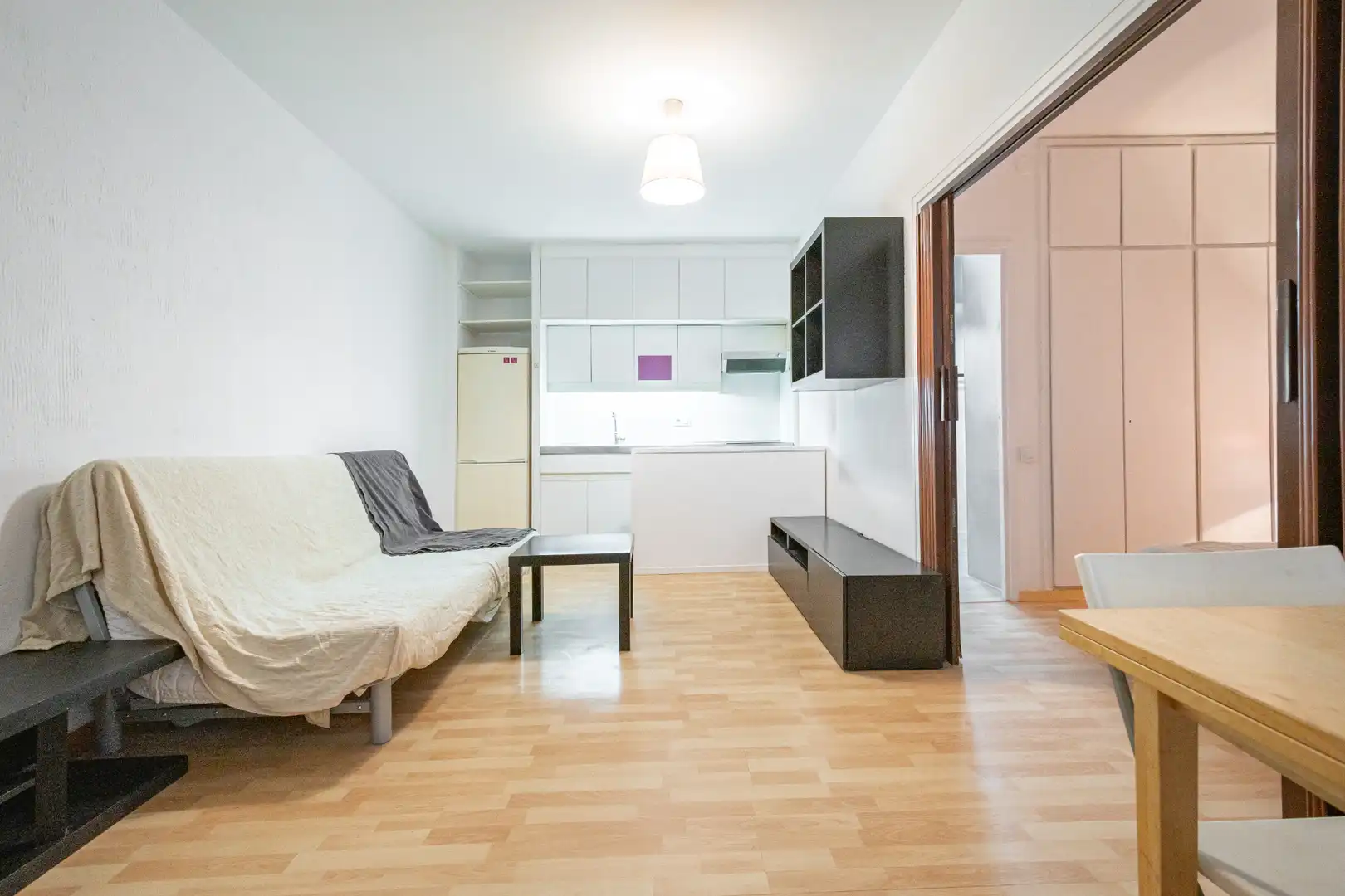 Wohnzimmer von Wohnung zum Verkauf in Barcelona mit Klimaanlage und Heizung