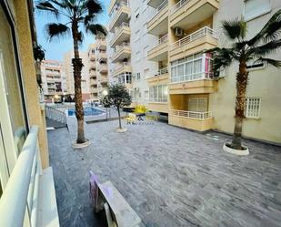 Vista exterior de Apartament de lloguer en Torrevieja amb Aire condicionat, Calefacció i Piscina