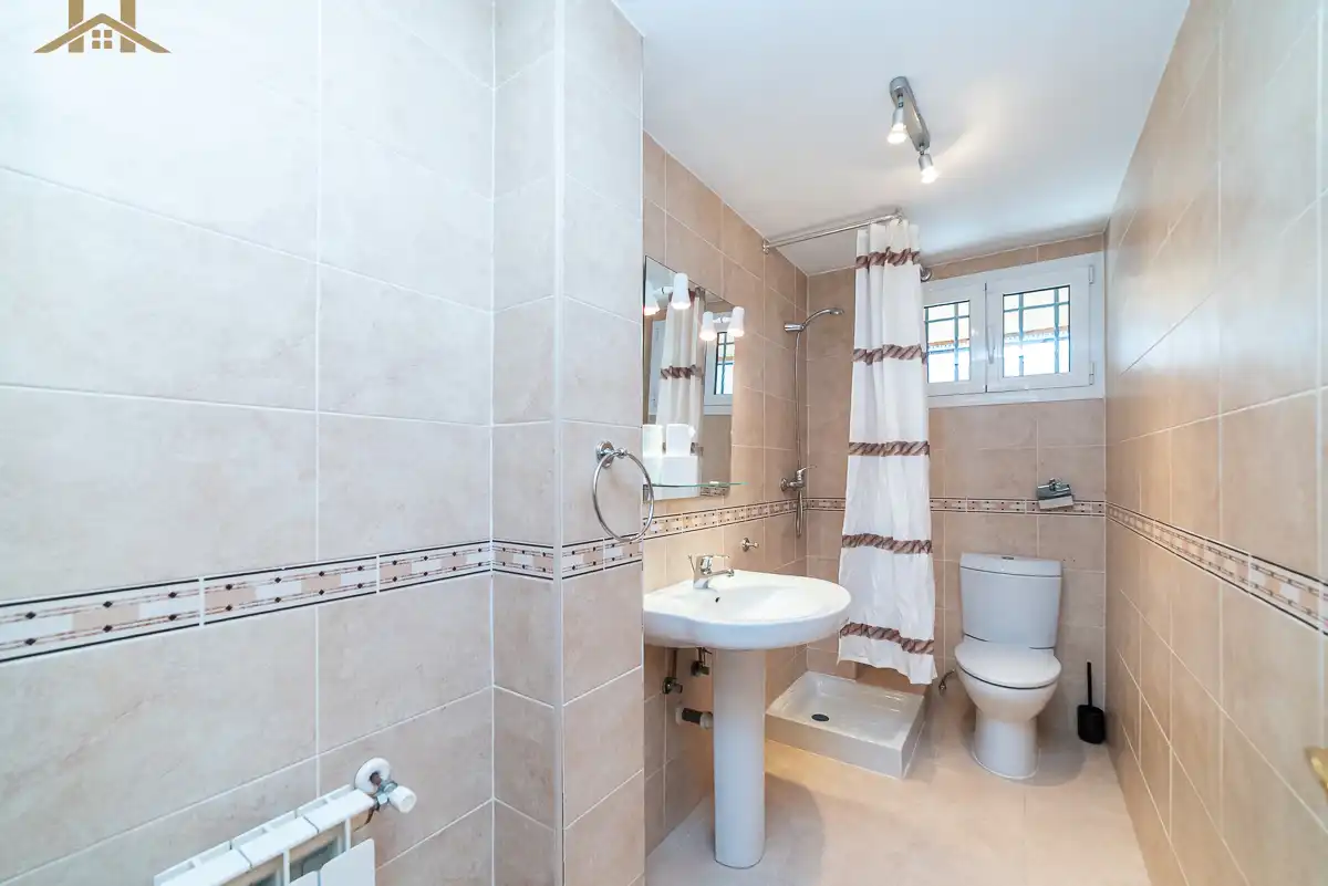 Baño de Casa o chalet en venta en Las Rozas de Madrid con Aire acondicionado, Calefacción y Jardín privado