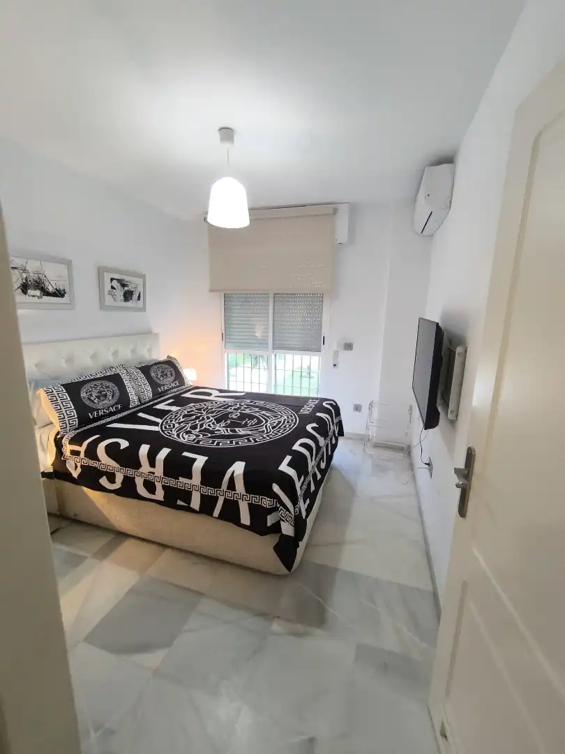 Dormitori de Apartament de lloguer en Marbella amb Aire condicionat, Calefacció i Terrassa