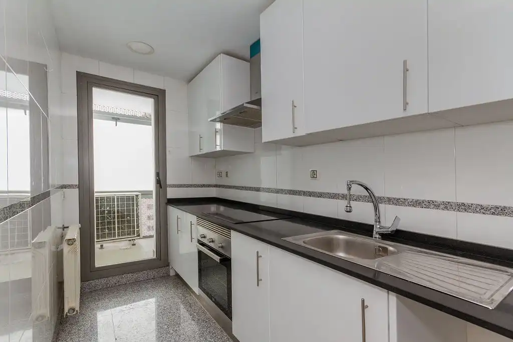 Kitchen of Flat for sale in Madrid  with Storage room and Swimming Pool