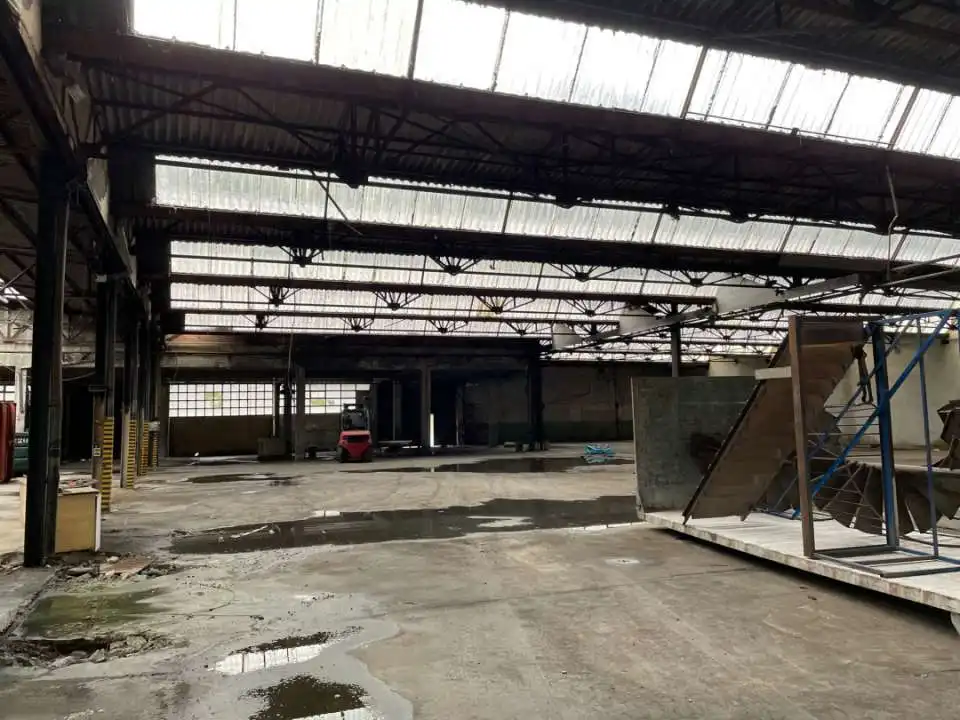 Fabrikhallen zum Verkauf in Hernani
