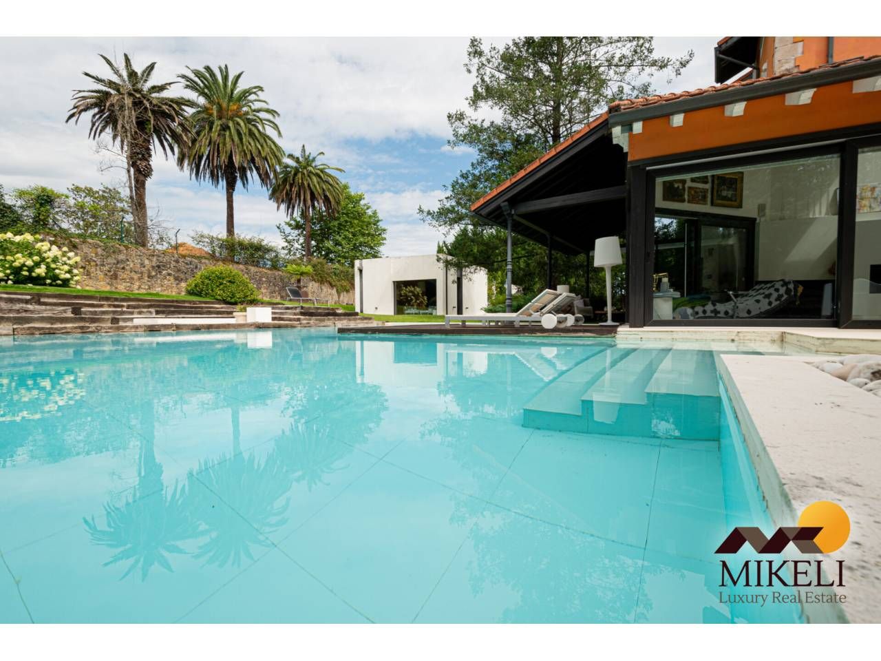 Swimming pool of House or chalet for sale in Medio Cudeyo  with Air Conditioner, Heating and Private garden