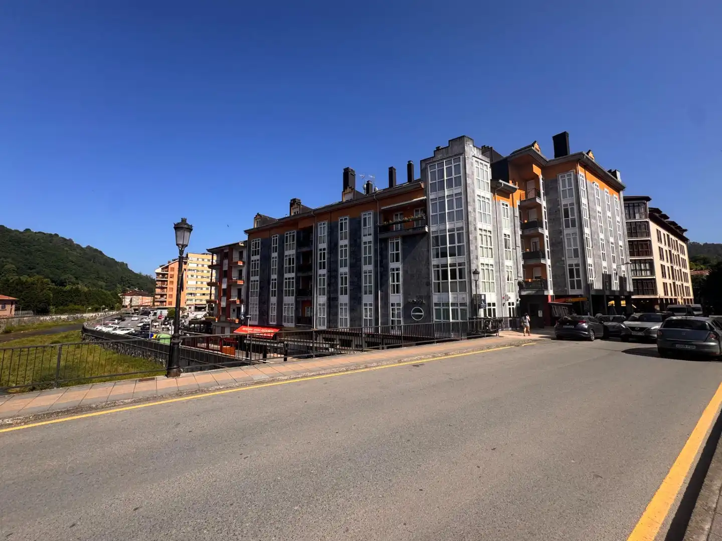 Vista exterior de Piso en venta en Cangas de Onís