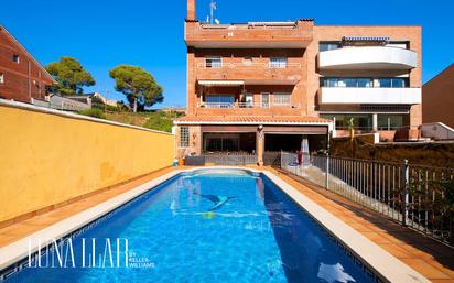 Piscina de Casa o xalet en venda en Gavà amb Terrassa i Piscina