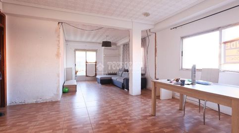 Photo 3 of Flat for sale in Avenida de Abril - 9 de Octubre, Sagunto / Sagunt