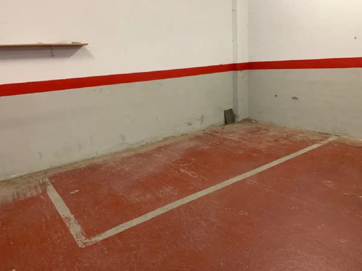 Garage zum Verkauf in CL BALMES, Sant Fruitós de Bages