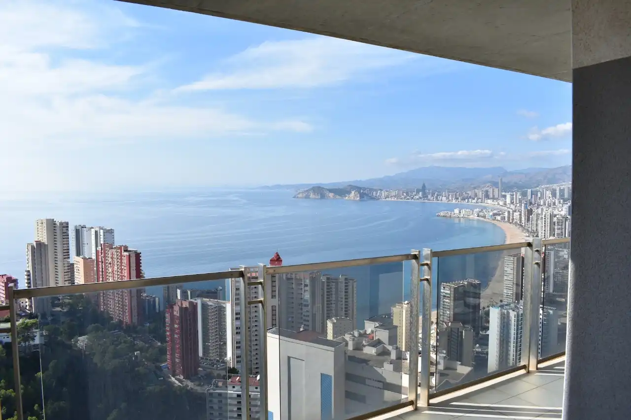 Vista exterior de Apartamento en venta en Benidorm con Terraza