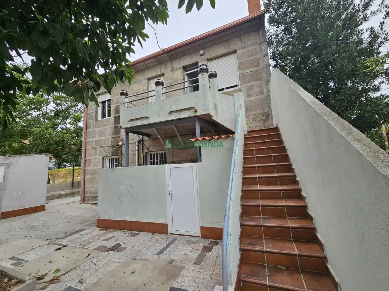 Vista exterior de Casa o xalet en venda en Vigo  amb Calefacció, Jardí privat i Parquet
