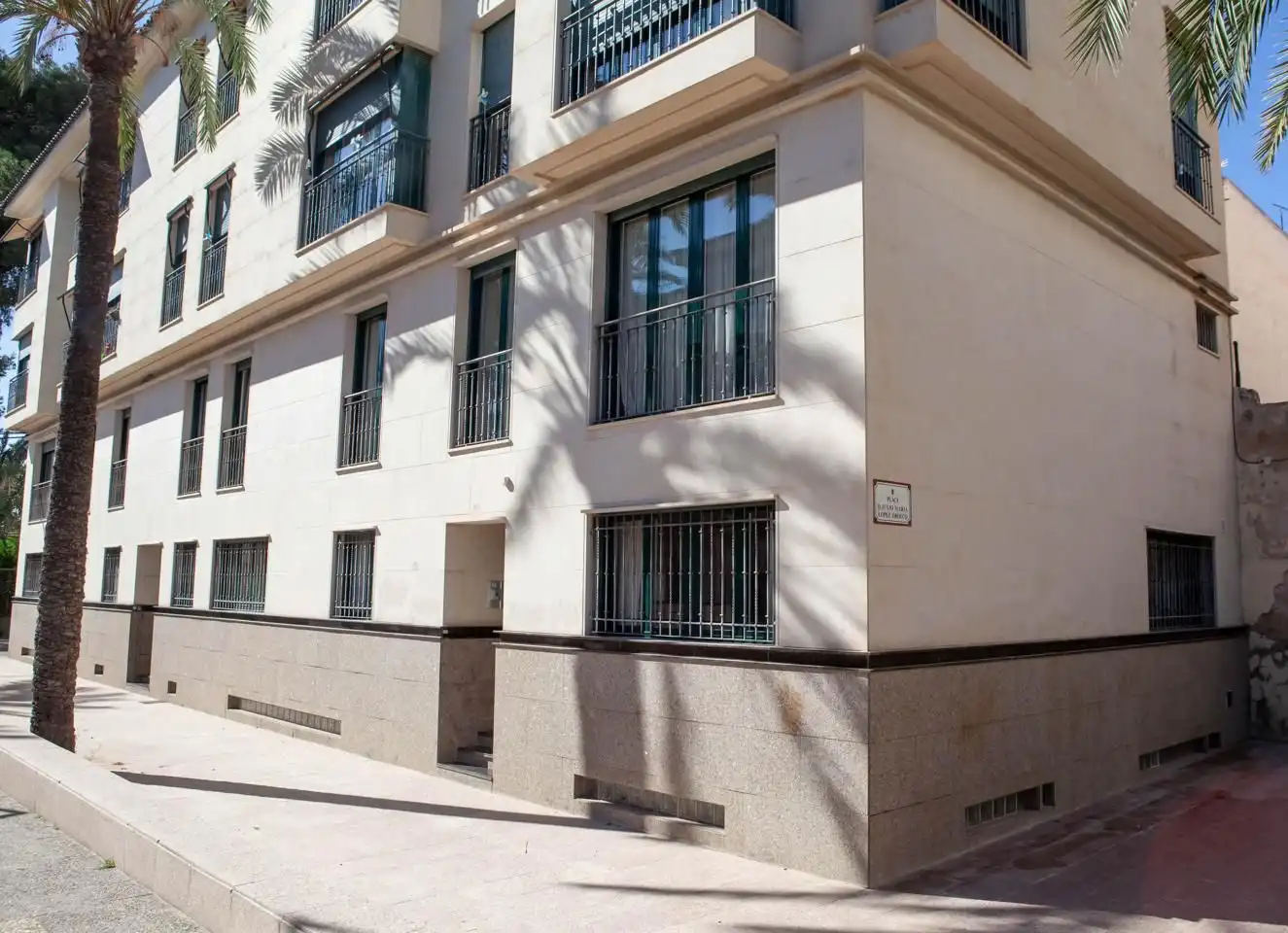 Vista exterior de Piso en venta en Elche / Elx con Aire acondicionado, Calefacción y Parquet