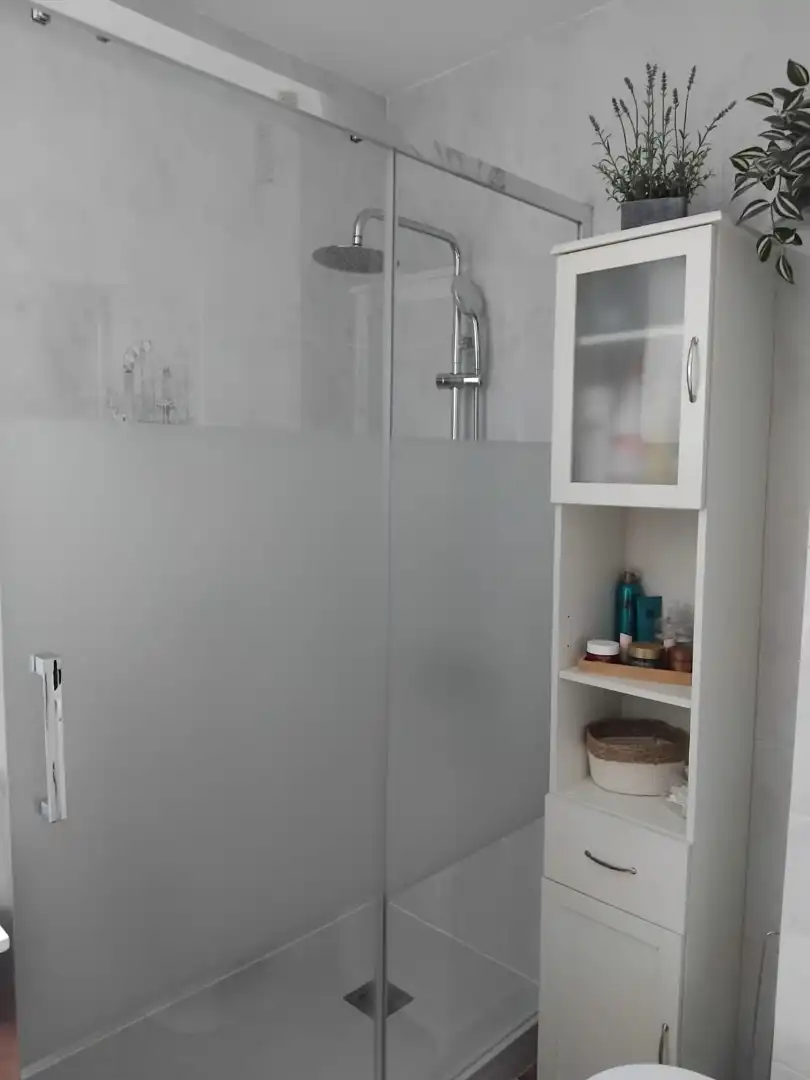 Bathroom of Flat for sale in Figueres  with Air Conditioner, Heating and Terrace