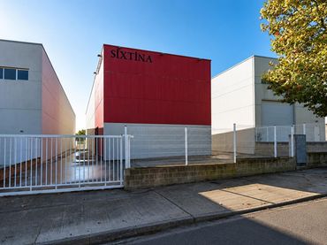 Industrial building for sale in Grau - Quintanes