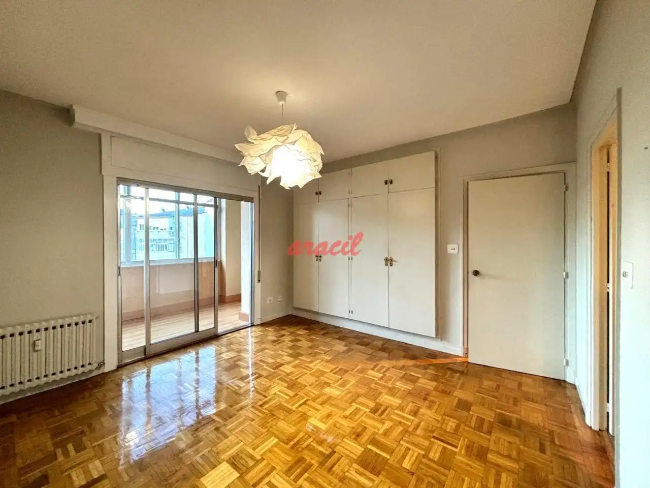 Schlafzimmer von Wohnung zur Miete in Ourense Capital  mit Heizung und Terrasse