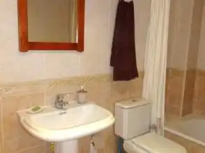 Bathroom of Flat for rent in Gijón   with Heating, Parquet flooring and Terrace