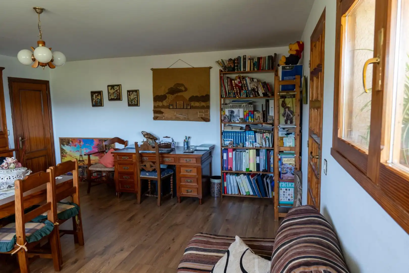 Sala d'estar de Casa o xalet en venda en Gijón  amb Calefacció, Jardí privat i Terrassa