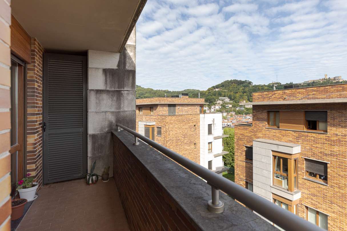 Balcony of Flat for sale in Donostia - San Sebastián   with Heating, Terrace and Storage room