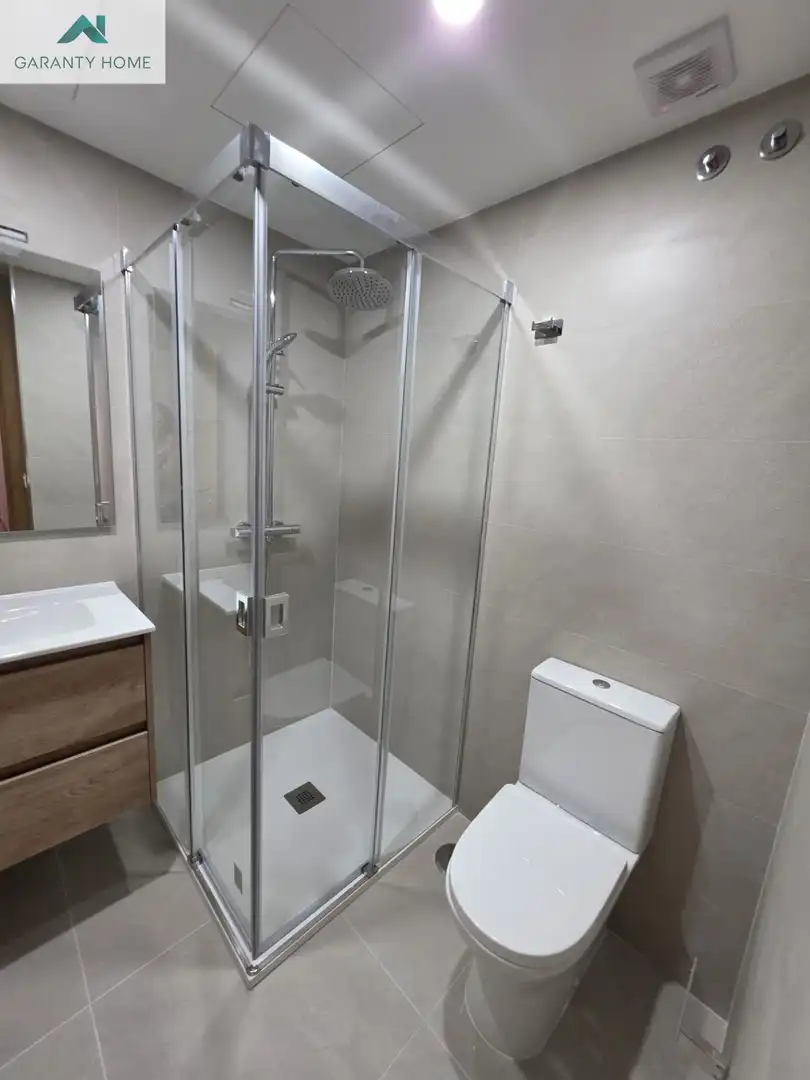 Bathroom of Flat for rent in Rincón de la Victoria  with Air Conditioner, Heating and Terrace