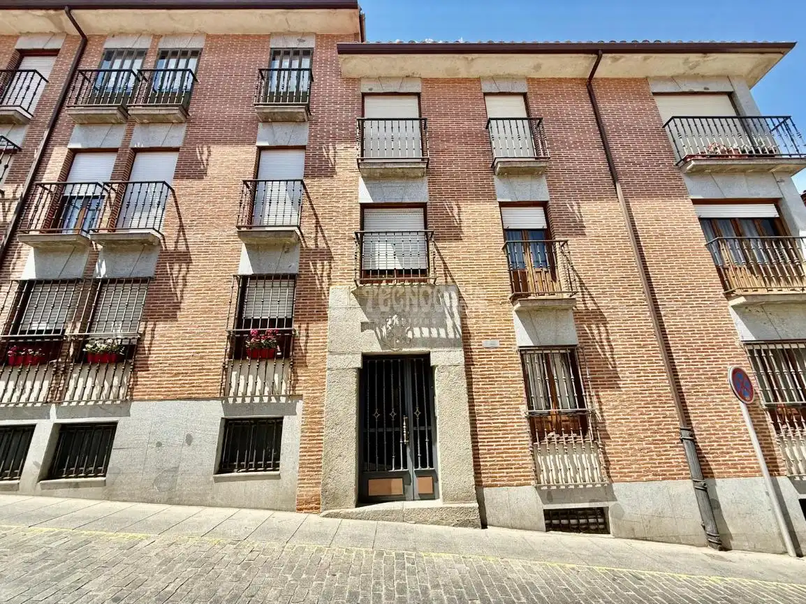 Vista exterior de Piso en venta en Ávila con Calefacción, Parquet y Trastero