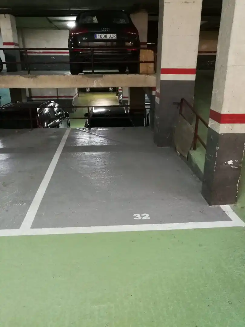 Garage zur Miete in Passeig de Pere III, 87, Centre - Passeig i Rodalies