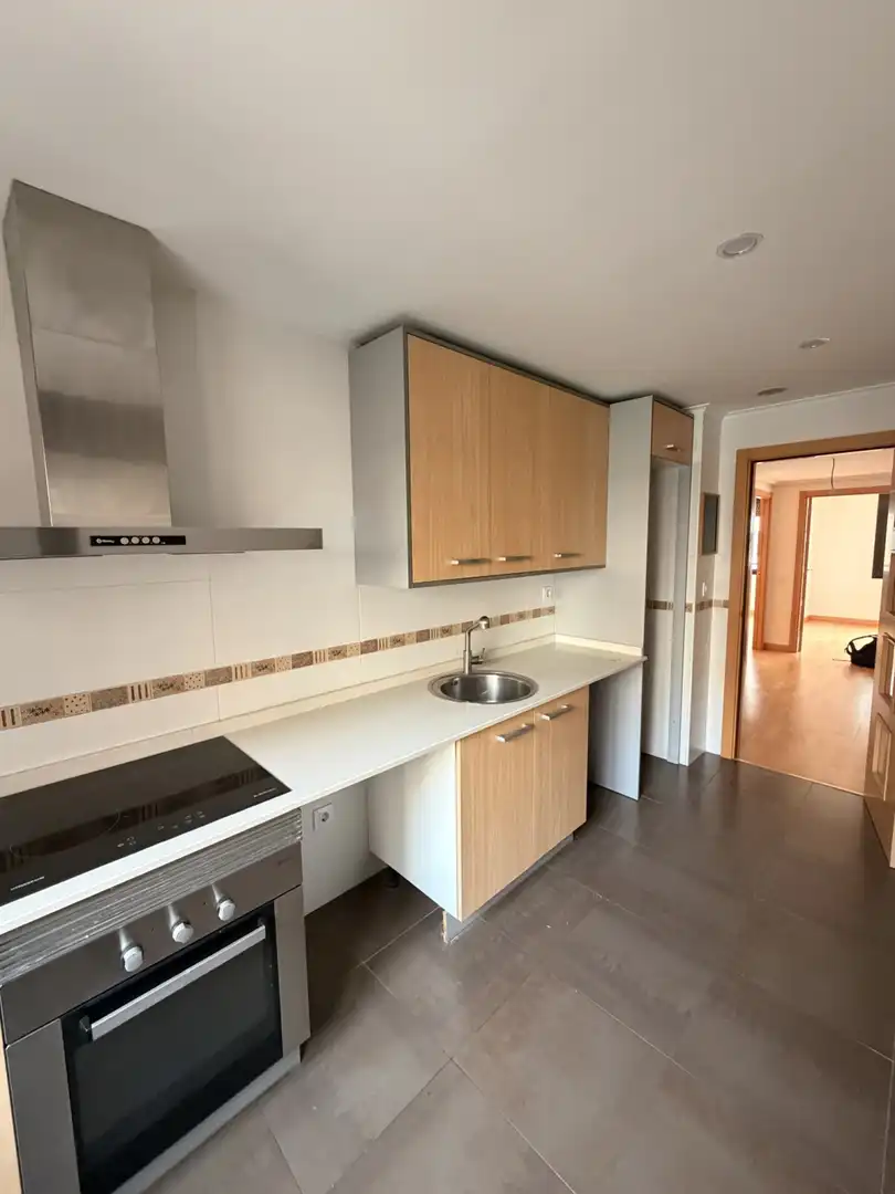 Cocina de Piso en venta en  Logroño con Calefacción, Parquet y Trastero