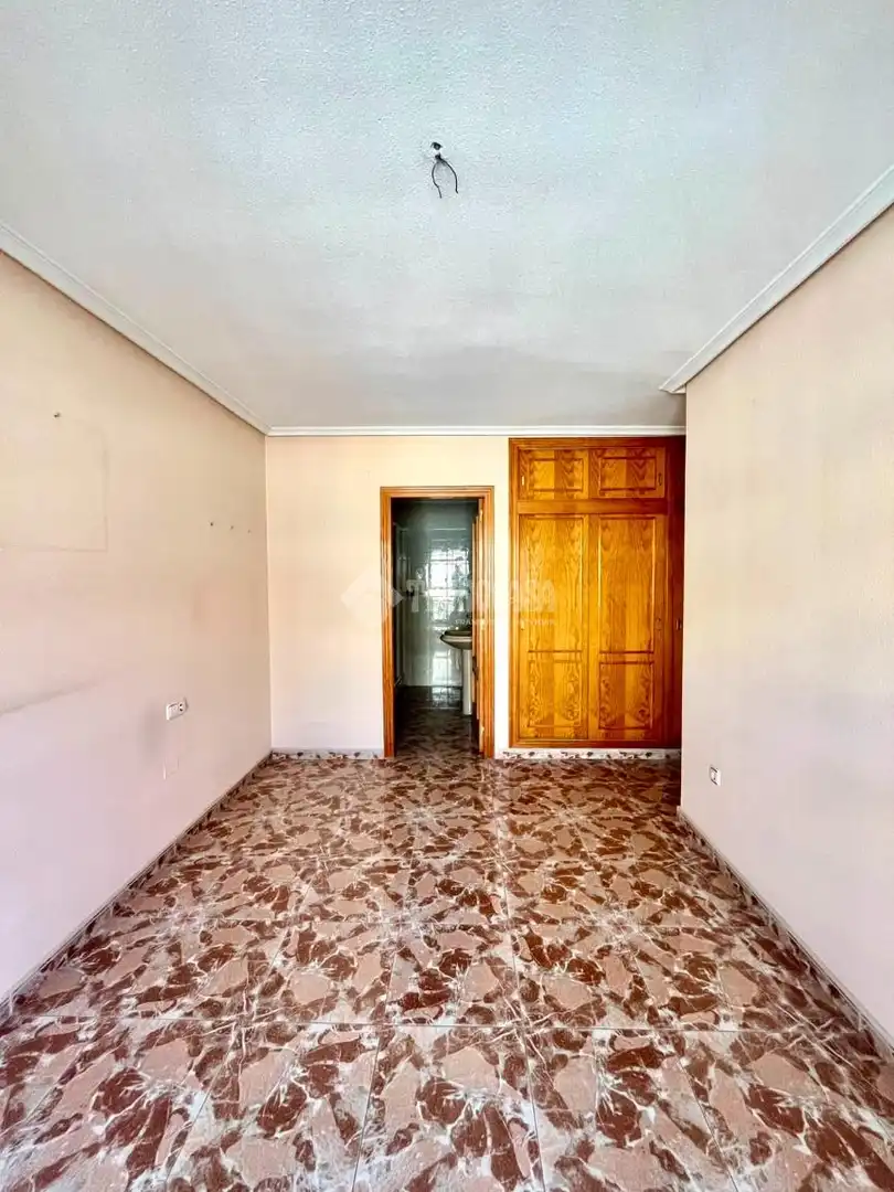 Habitación de Piso en venta en Murcia con Aire acondicionado, Calefacción y Balcón