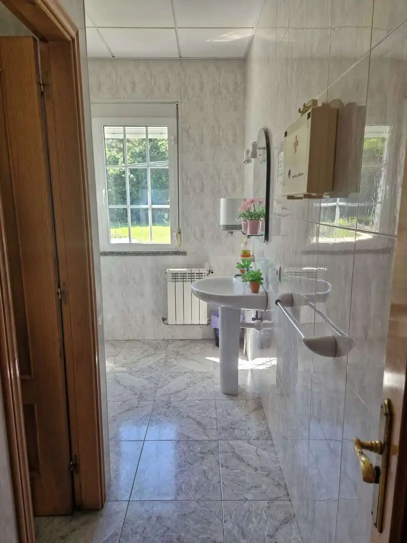 Baño de Local de alquiler en Lousame con Amueblado