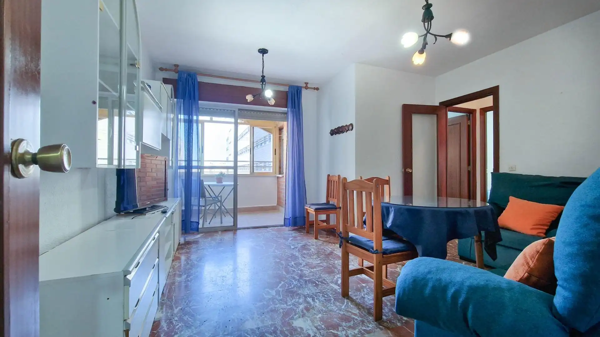 Wohnzimmer von Wohnung zur Miete in Badajoz mit Möbliert und Balkon