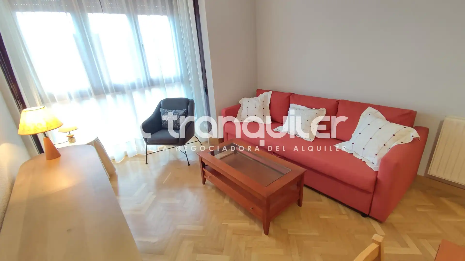 Sala d'estar de Pis de lloguer en Madrid amb Aire condicionat, Parquet i Piscina