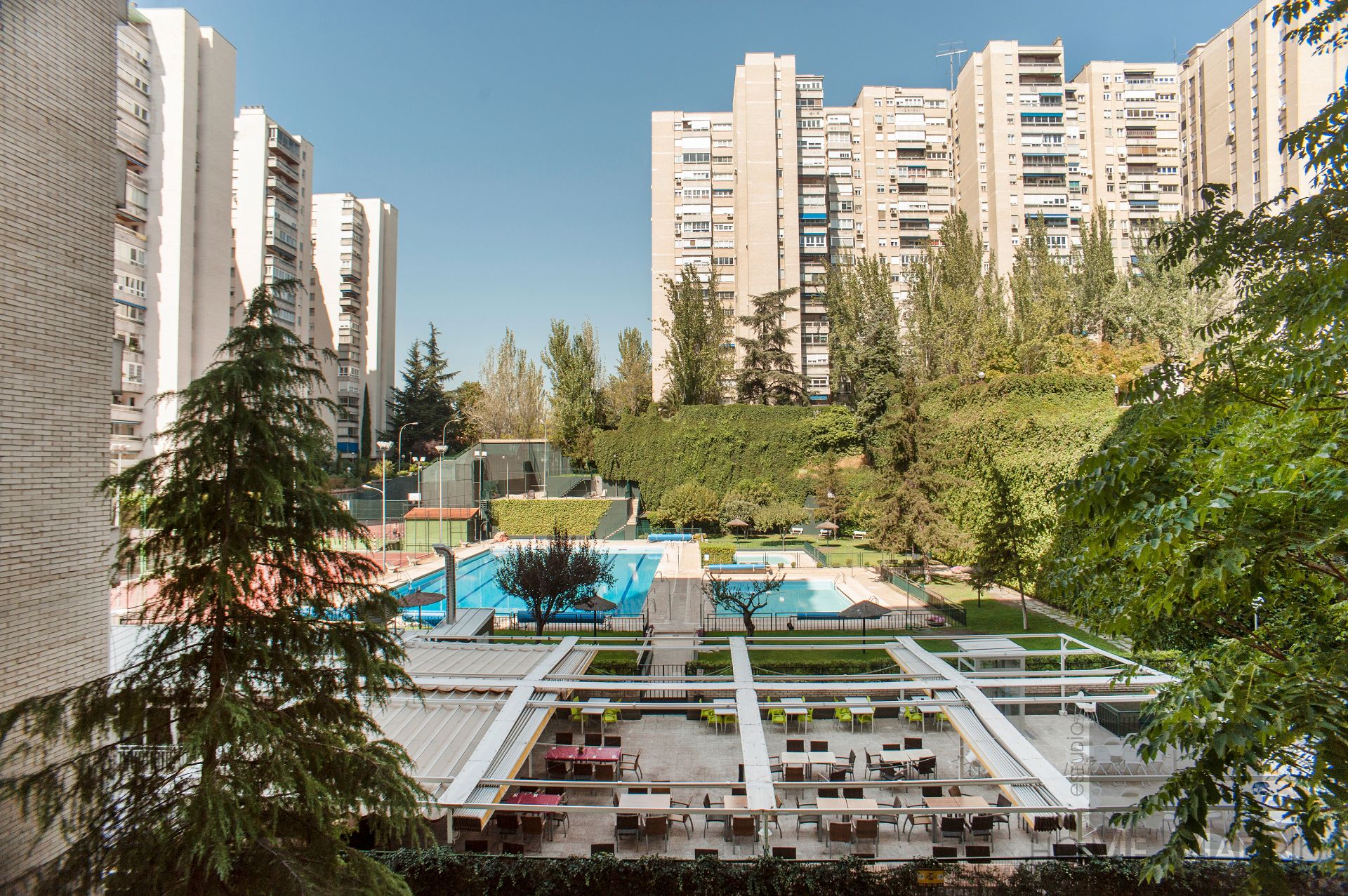 Swimming pool of Flat for sale in  Madrid Capital  with Heating, Parquet flooring and Terrace