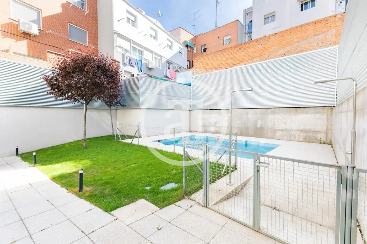 Piscina de Pis de lloguer en Alcorcón amb Calefacció, Moblat i Forn