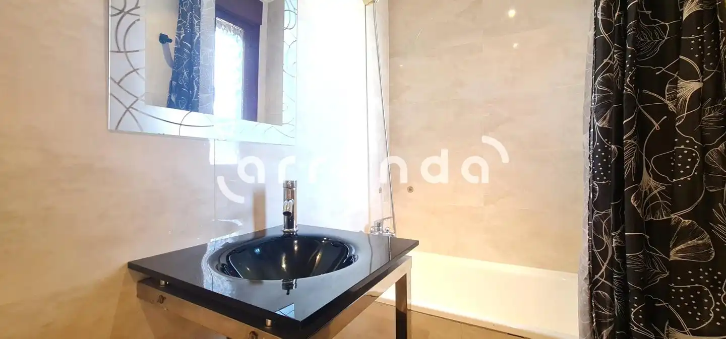 Baño de Ático de alquiler en Madrid