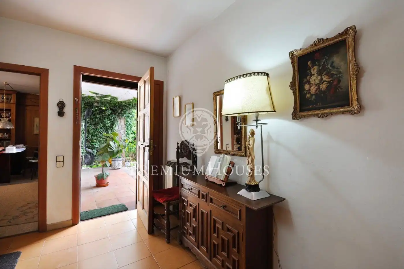 Houses for sale in Tiana