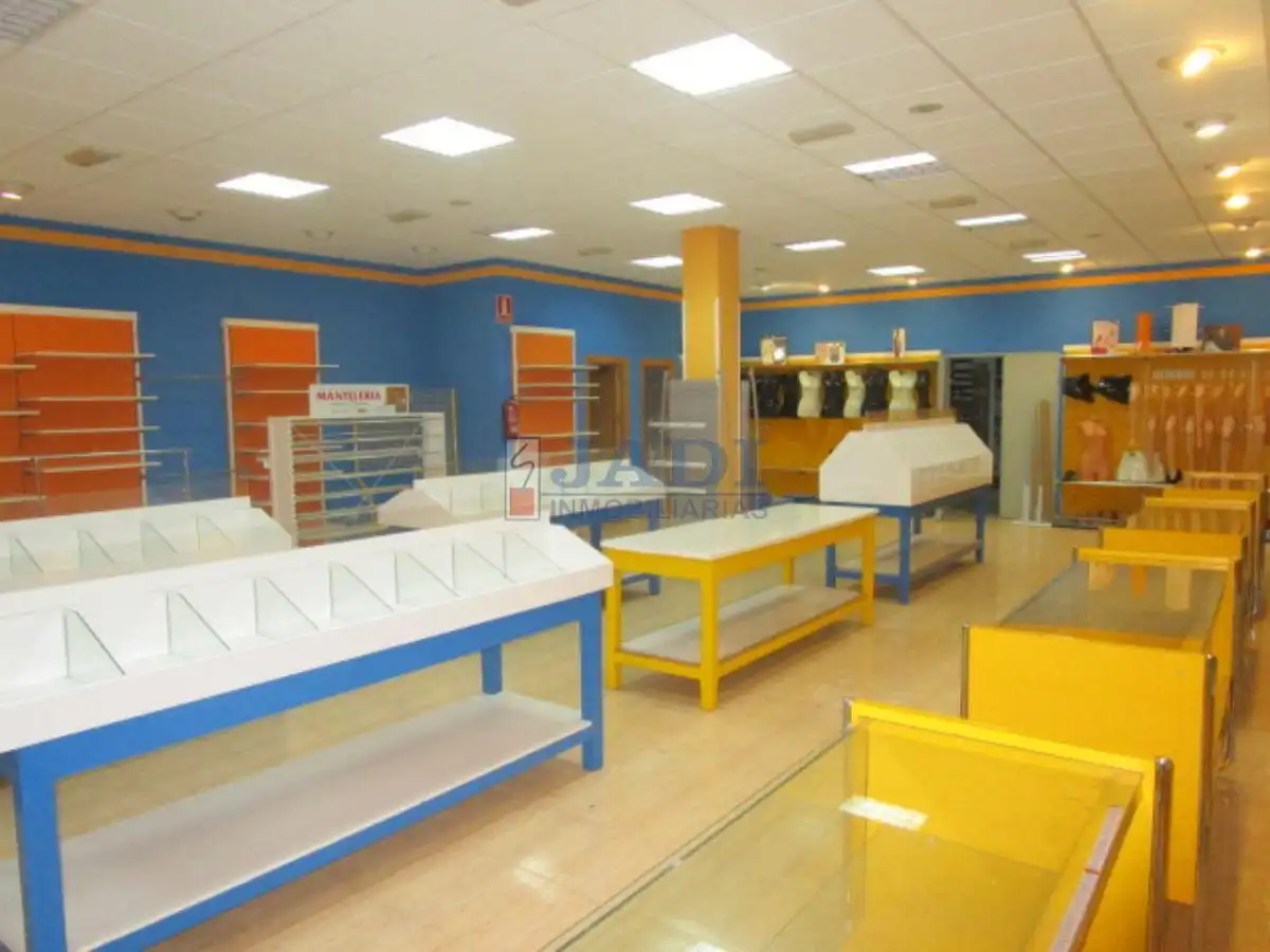Local comercial de lloguer a Valdepeñas, imagen 4