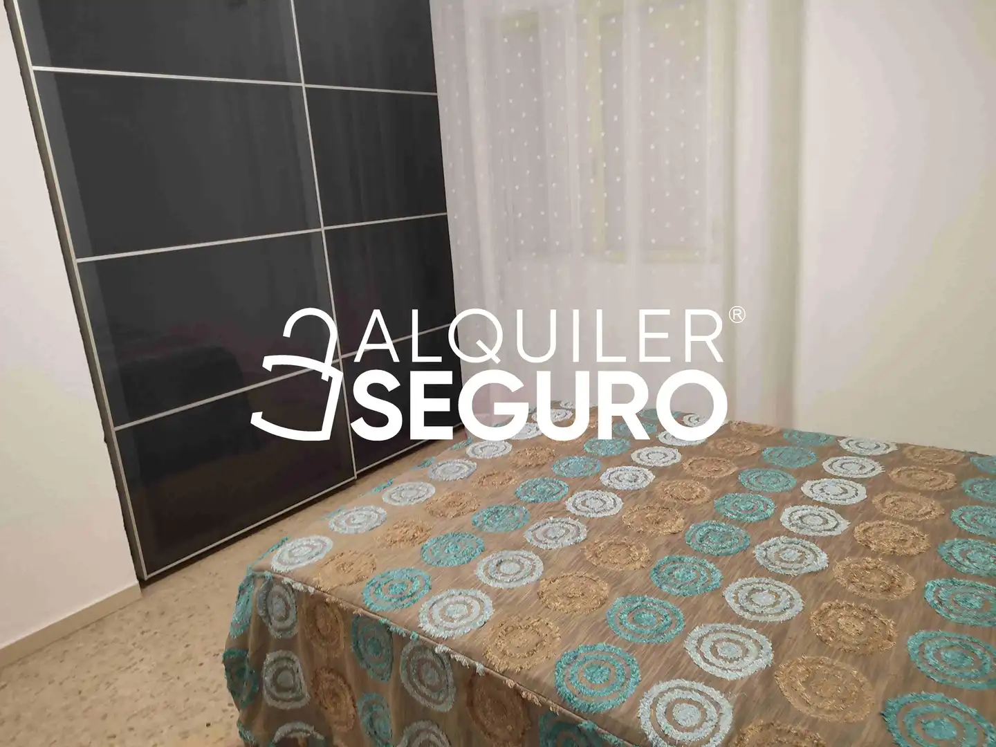 Bedroom of Flat for rent in Zaragoza  with Heating, Terrace and Storage room